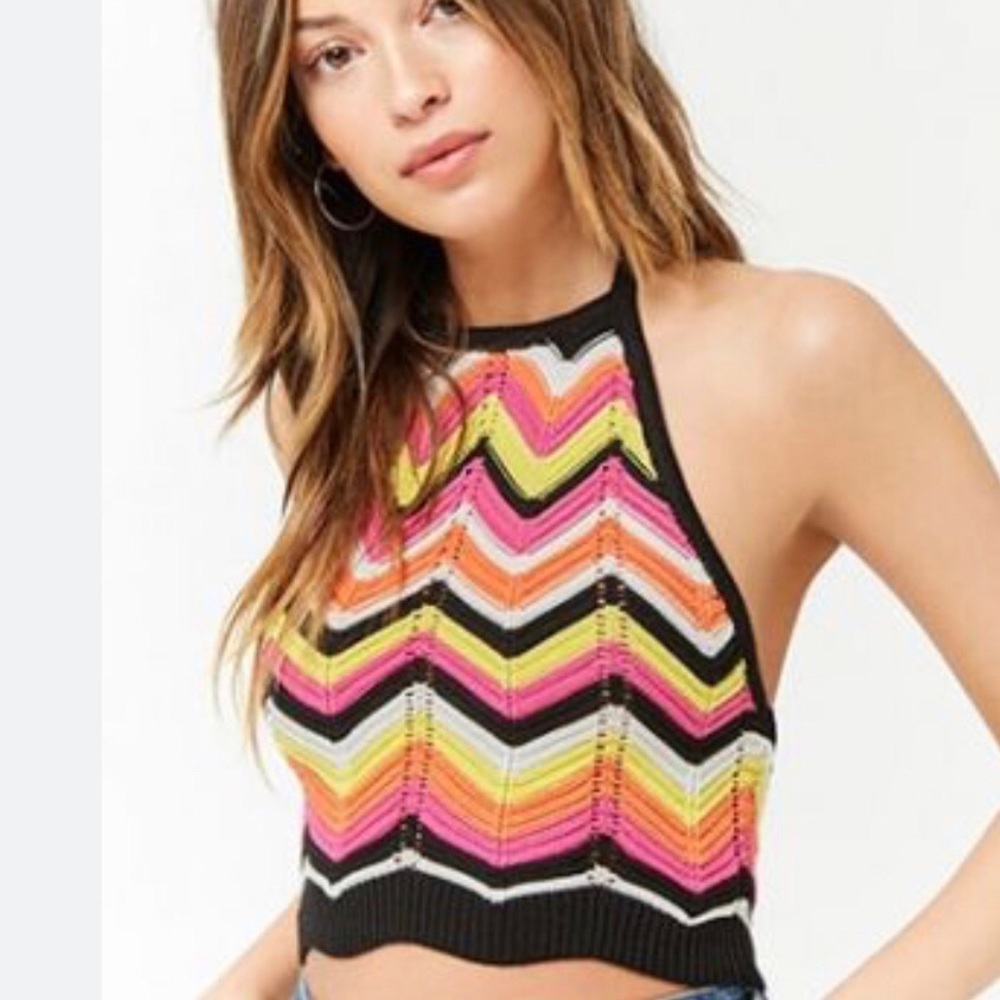 FOREVER 21 Geometrical Knit Crochet High Neck Scalloped Edge Crop Halter Top